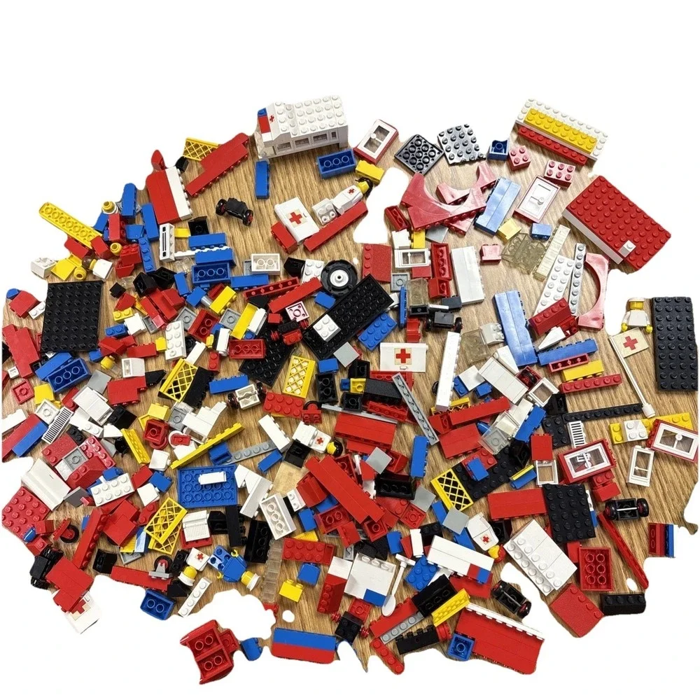 LEGO LEGOLAND: Air Ambulance 386 (partial?) Set Number 770 VTG  1975! And More